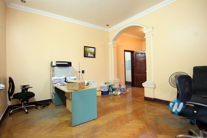 Nice and cozy house in Westlake area 